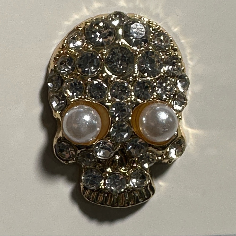 Glam Crystal Pearl Gold Skull Brooch Pin Sparkly Rhinestone Lapel Jacket Hat NWT - Picture 3 of 11